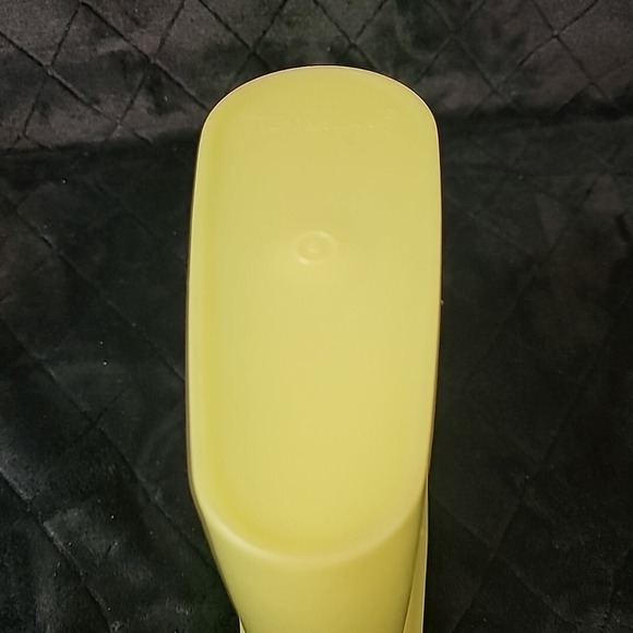 Vintage Tupperware Beverage Buddy Pitcher 1 Qt w Lid Yellow 792 793 - Picture 8 of 11